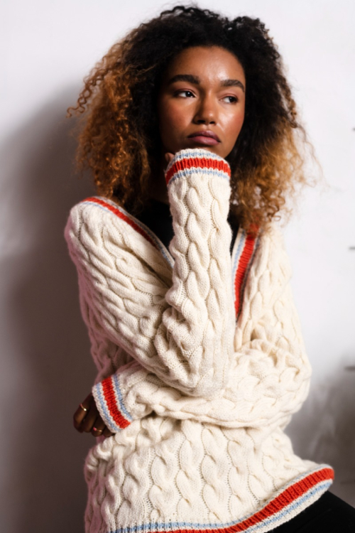 Varadero - flätstickad tröja med v-ringning 