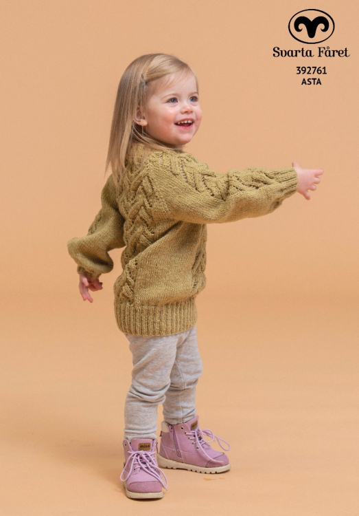 Flätstickad barntröja 