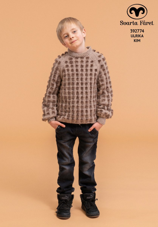 Barntröja med tussar 